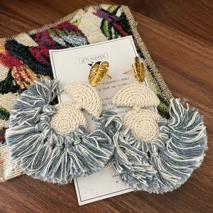 Beautiful Jetlagmode Earrings with 14K gold and hand made macramé